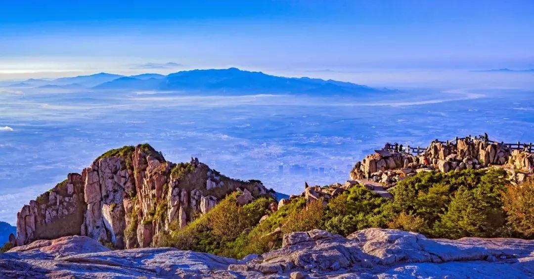 美！青山绿水间，留下一抹齐鲁红！