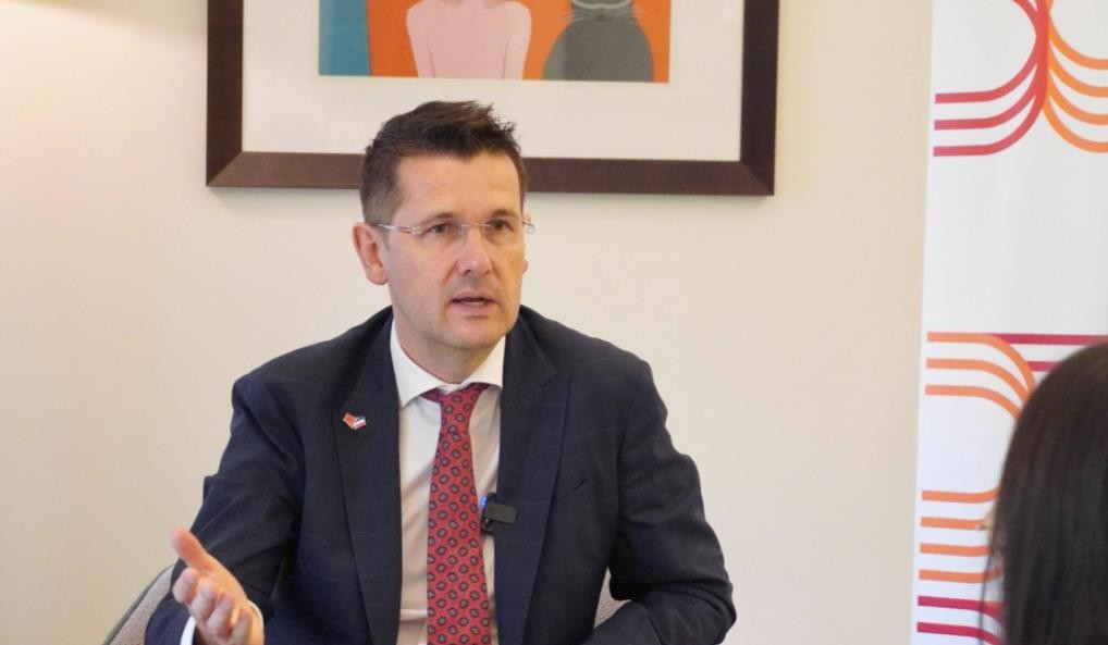 荷兰光刻机对华为手机的表态,荷兰光刻机表态