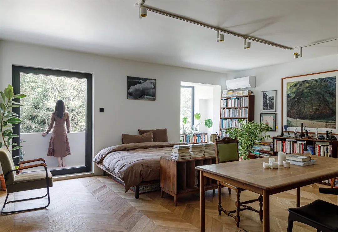 任性！北京女主坚持在客厅放张床，卧室里规划浴缸，入住反而舒心