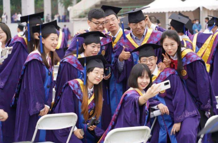 毕业后才知道，“学硕”和“专硕”的差距明显，不只在含金量