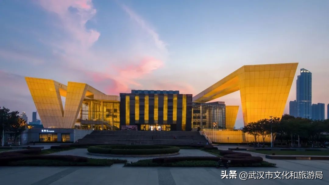 武汉新建地标性建筑,武汉青山区地标式建筑