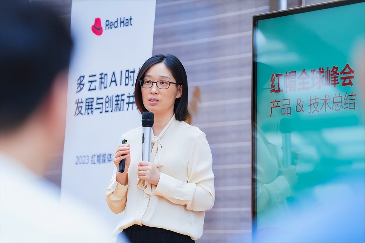 Domorewithless：多云时代的红帽“加减法”