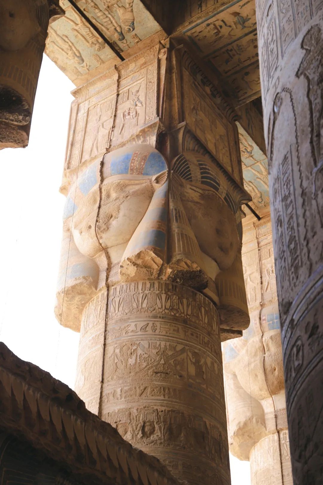 伊西斯女神是圣母玛利亚的原型吗,古埃及法老王伊西斯