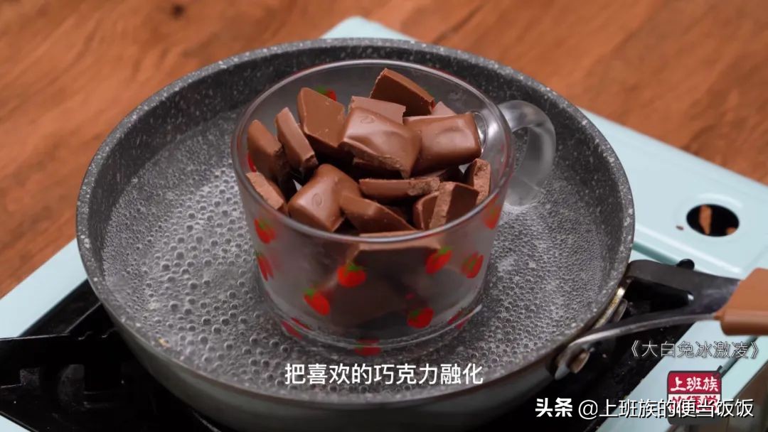 家庭自制冰激凌简单做法维语版,奶香浓郁的冰激凌怎么做