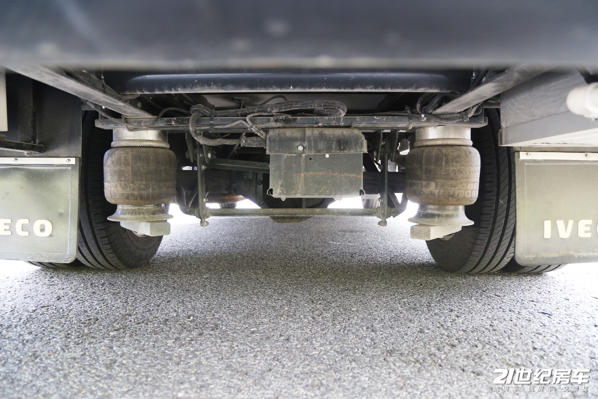 戴德房车urv2023款高配版,戴德云游C型大额头房车