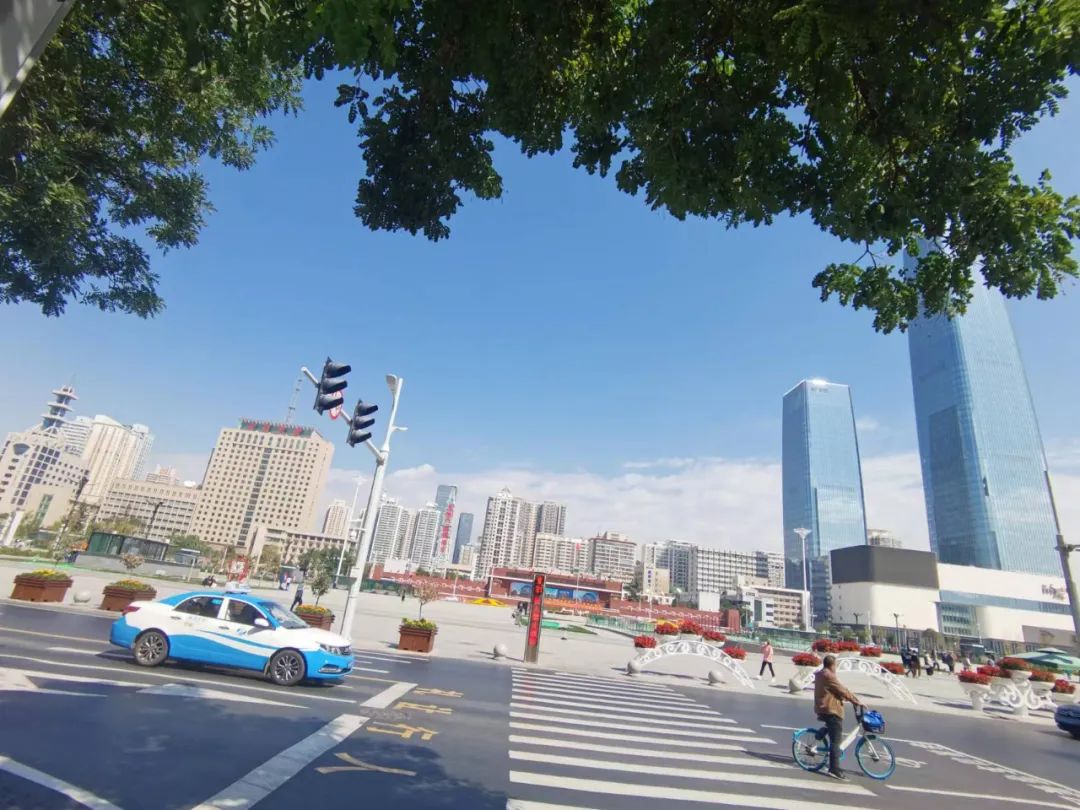 兰州东方红广场最新状况,兰州东方红广场改建前的照片