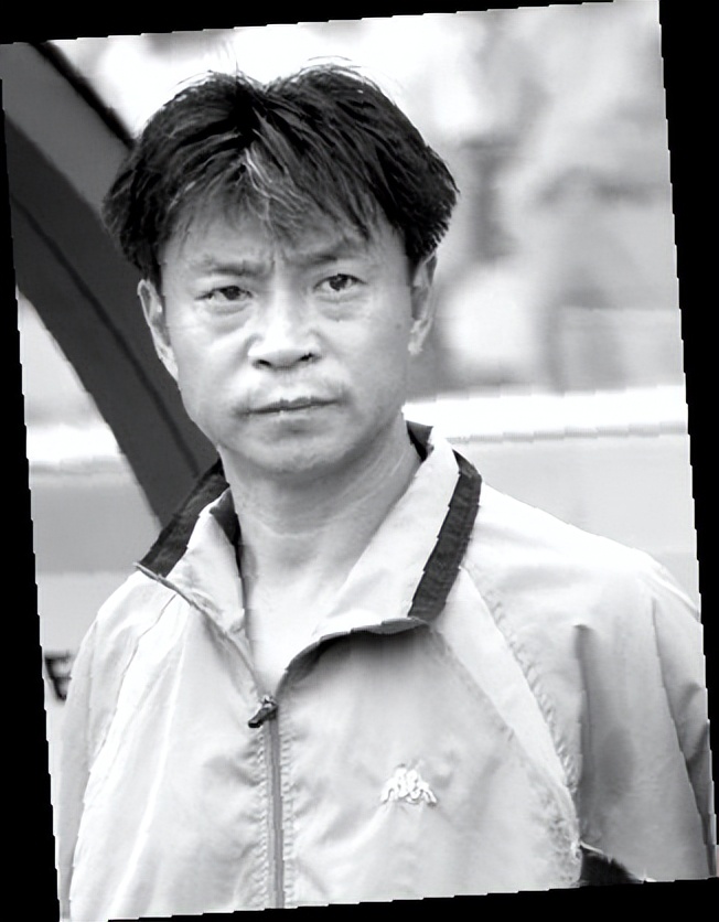 齐鲁雄师:盘点山东足球历史最佳11人,身材高大,头球优势明显