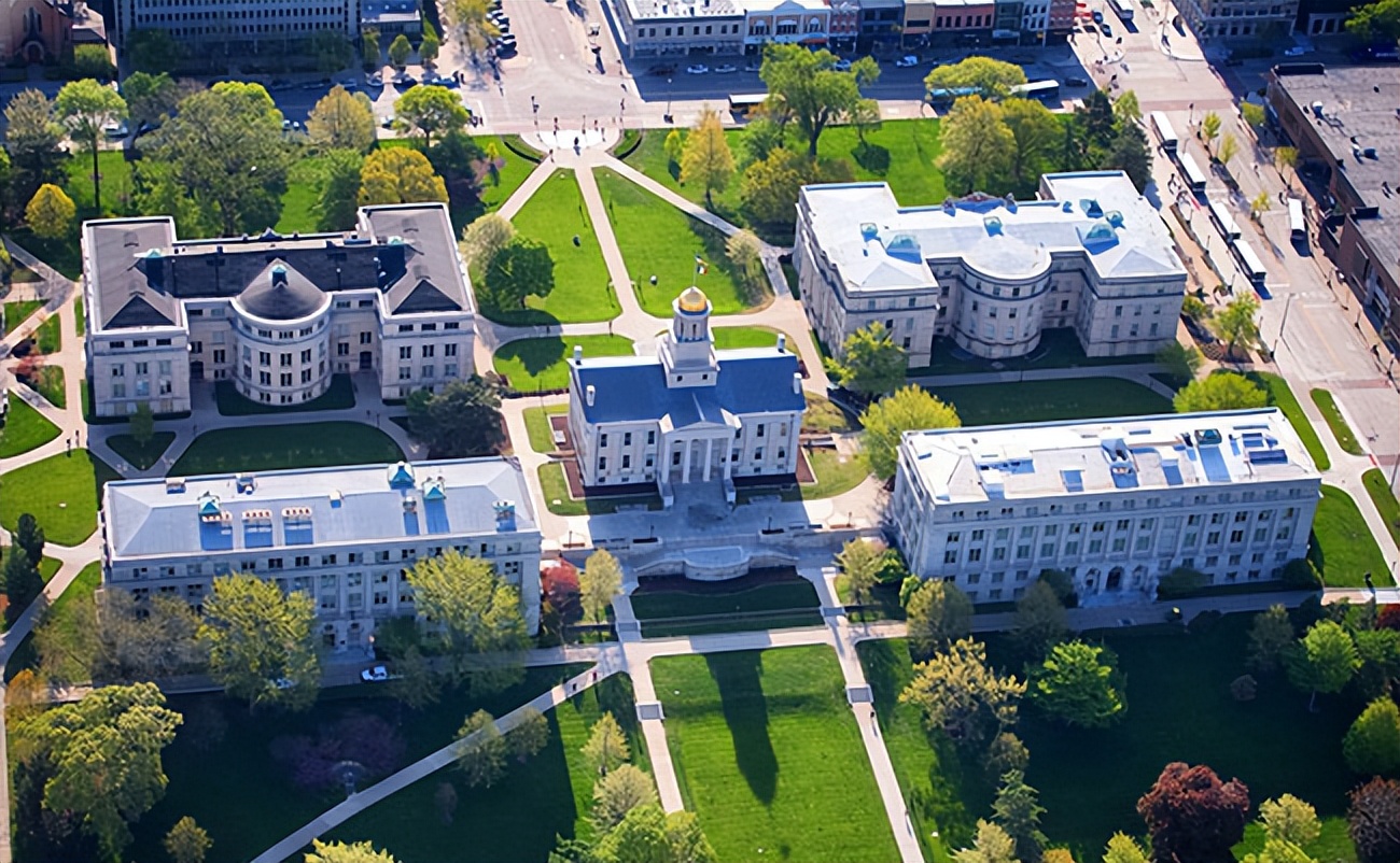 美国爱荷华大学的排名,爱荷华大学留学申请