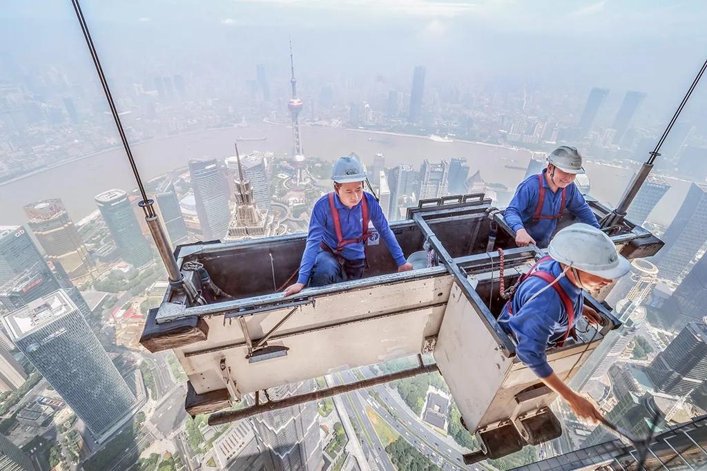 我家的SpiderMan，窗明几净缔造者——玻妞188擦窗机器人体验