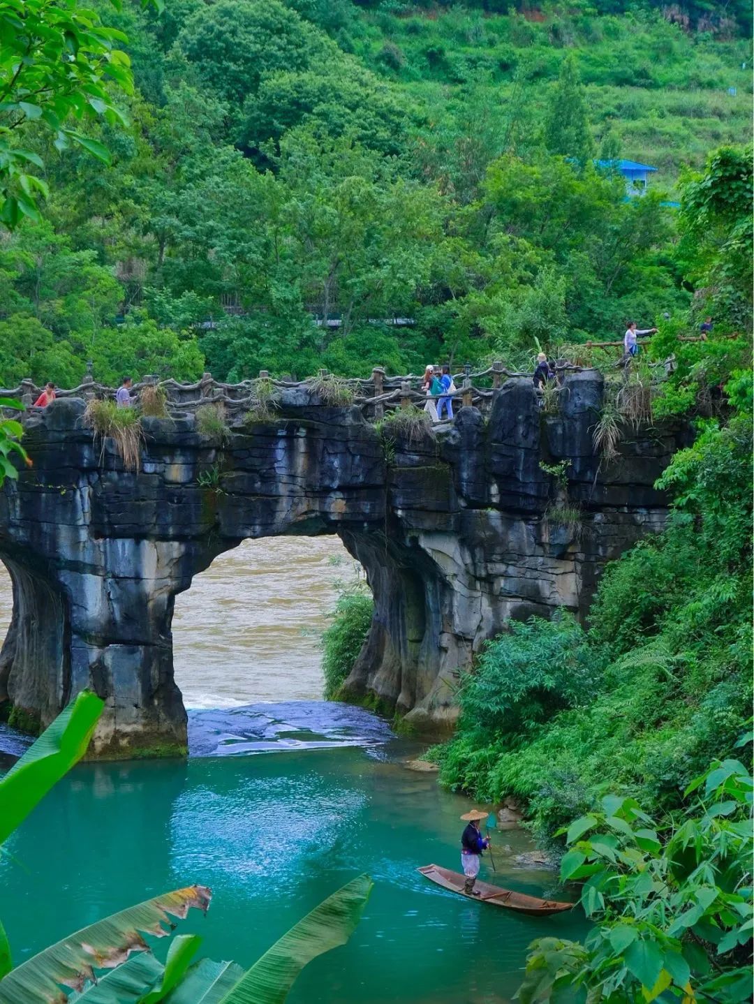 夏天凉快风景好又有水的旅游景点,夏天旅游景点哪里最好玩