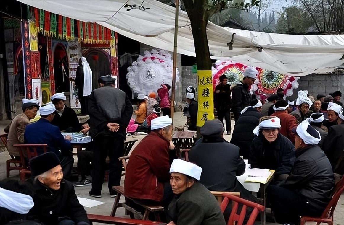 参加葬礼禁忌有哪些,参加农村葬礼有什么讲究