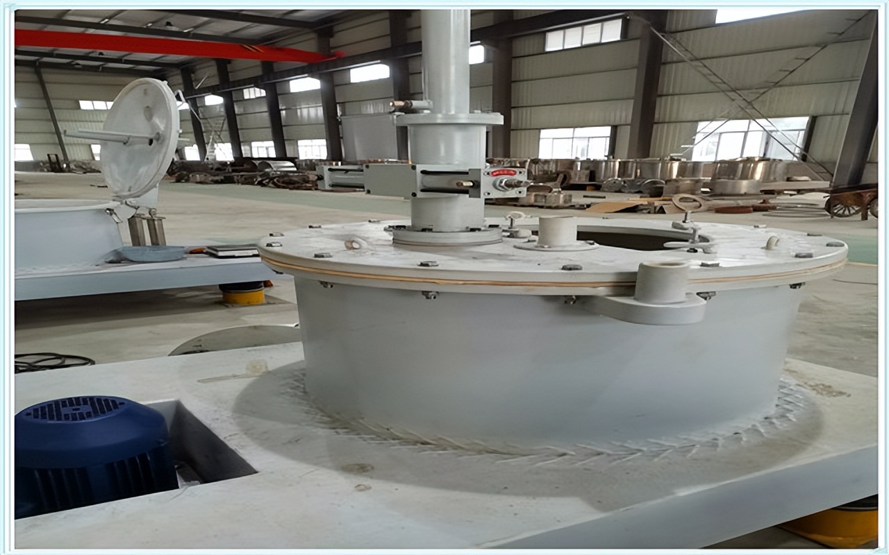 全自动平板刮刀离心机技术参数,三足全自动离心机特点