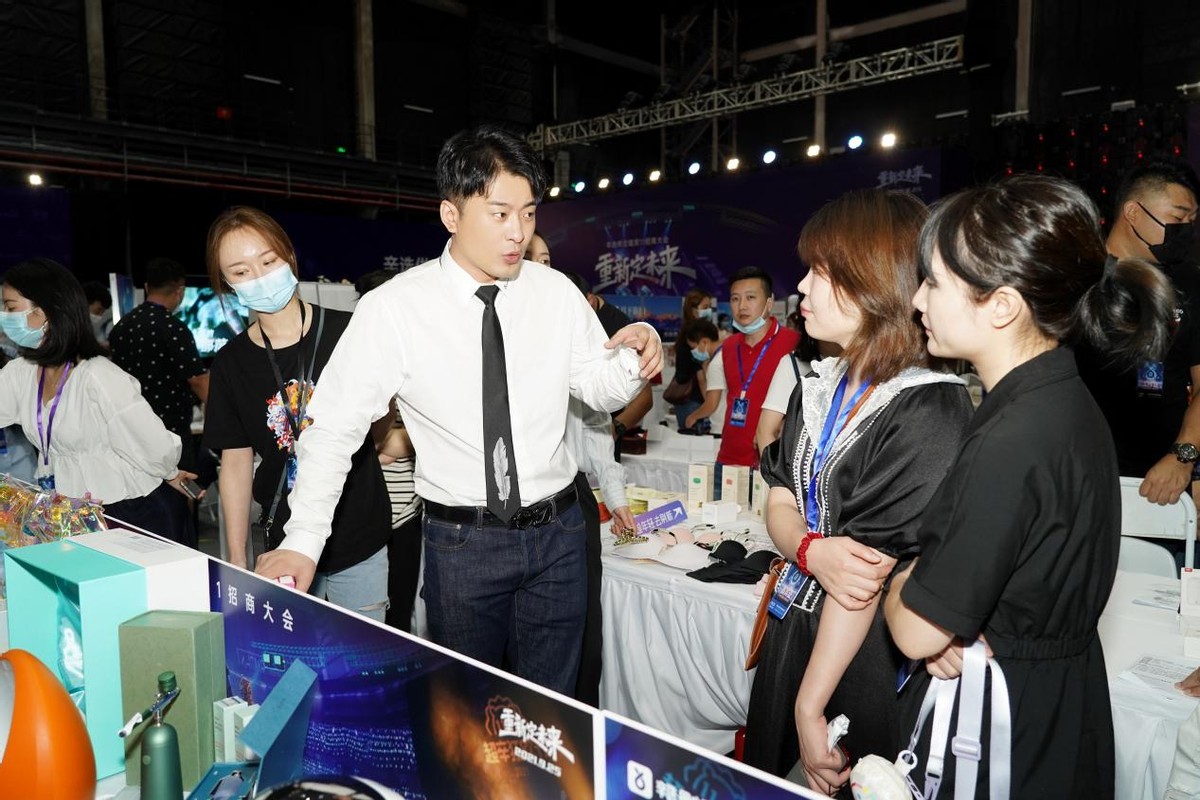 辛巴辛有志和主播连麦,辛巴辛选团队带货