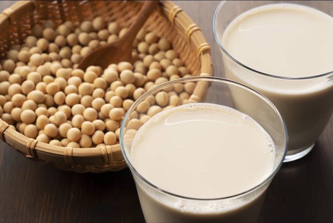 做豆浆的破壁机料理机,破壁机榨汁机豆浆机比较