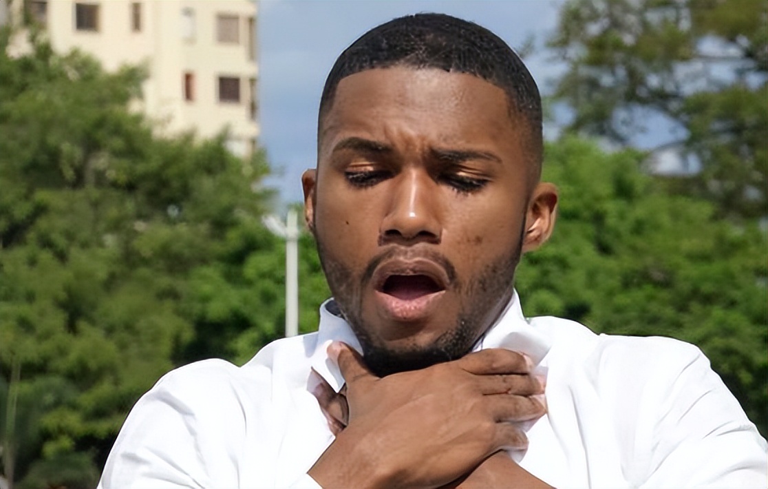 喉咙经常有炎症怎么回事,喉咙出现4个症状呼吸不畅