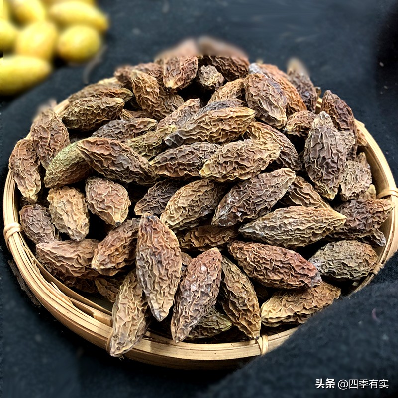 白果的养生方法,莲子冰糖橄榄白果炖汤