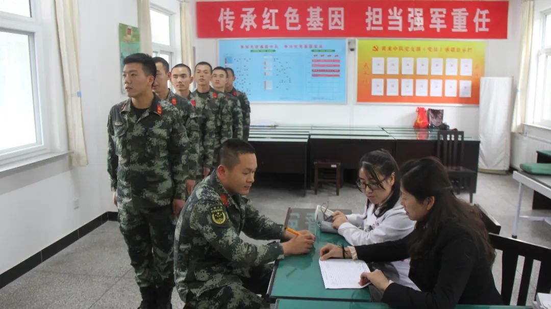 黄龙：小城双拥有故事军人处处受尊崇