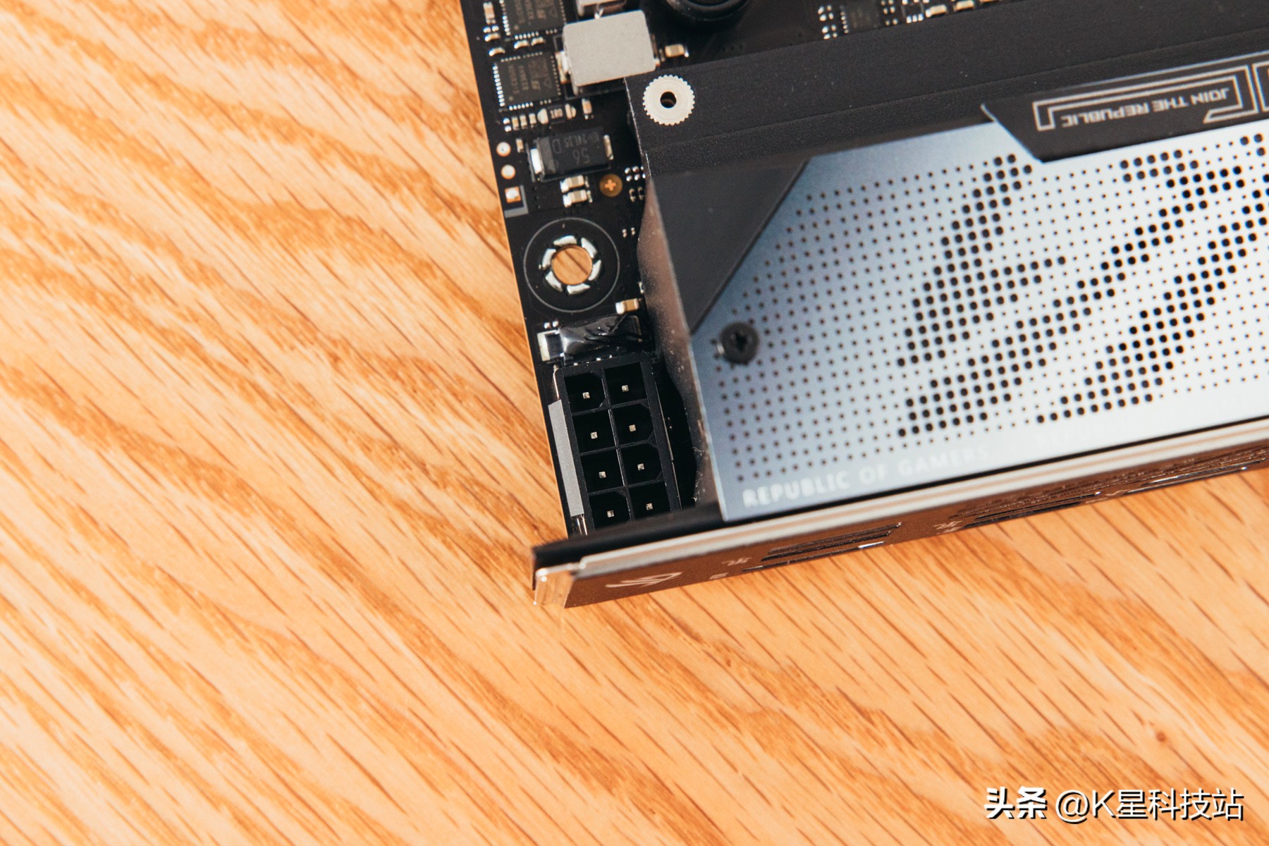 鍗庣strixz270e涓绘澘閰嶄粈涔坈pu鍚堢悊,鍗庣鏃楄埌670e涓绘澘璇勬祴