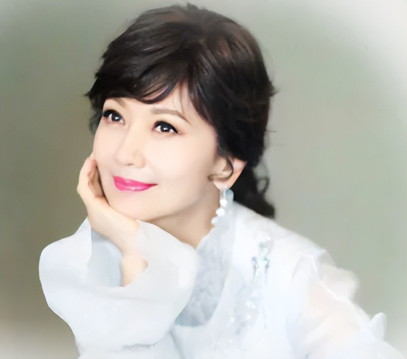 69岁赵雅芝与59岁的叶童庆生,69岁赵雅芝和60岁的叶童同框