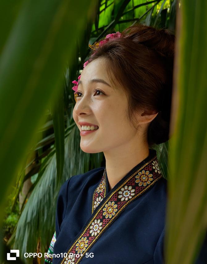 如何用手机拍出高级感人物照片,怎么用手机把人拍出高级感