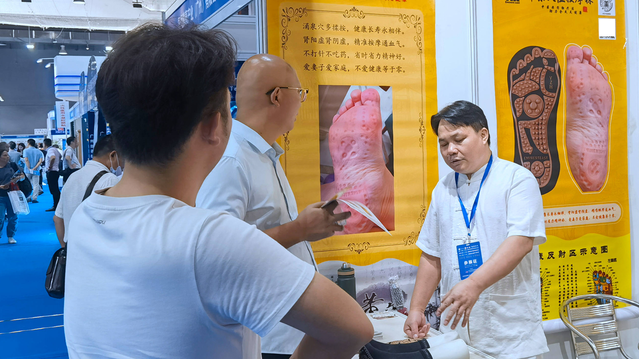 足疗穴位袜测评,足底按摩袜如何按摩