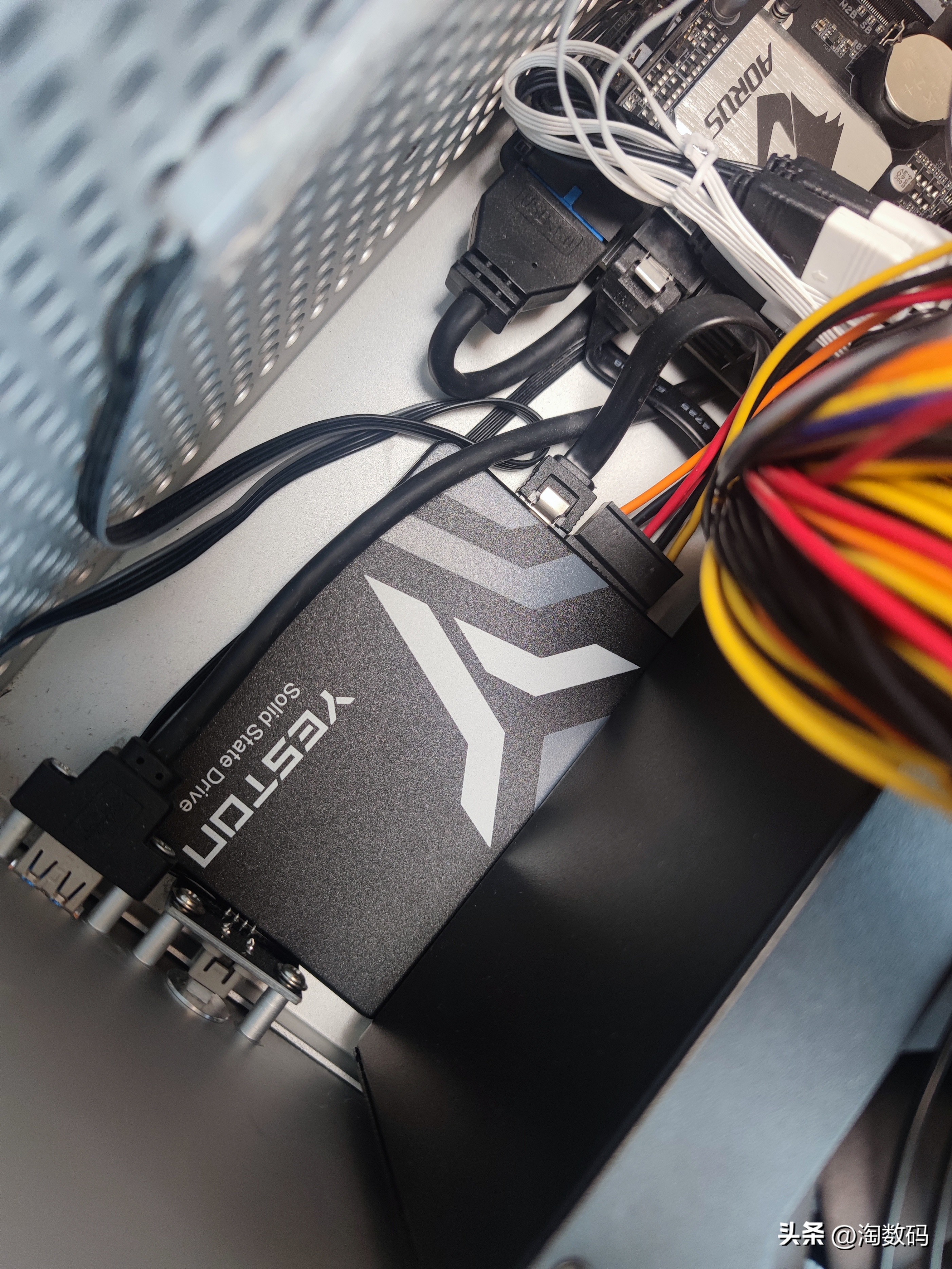 头铁矿卡配矿电:¥666块华硕RX5700+¥109块鑫谷金牌1250W装个机