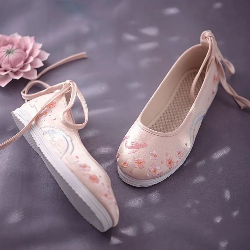 时髦又个性的鞋子,什么样的鞋子具有时髦感