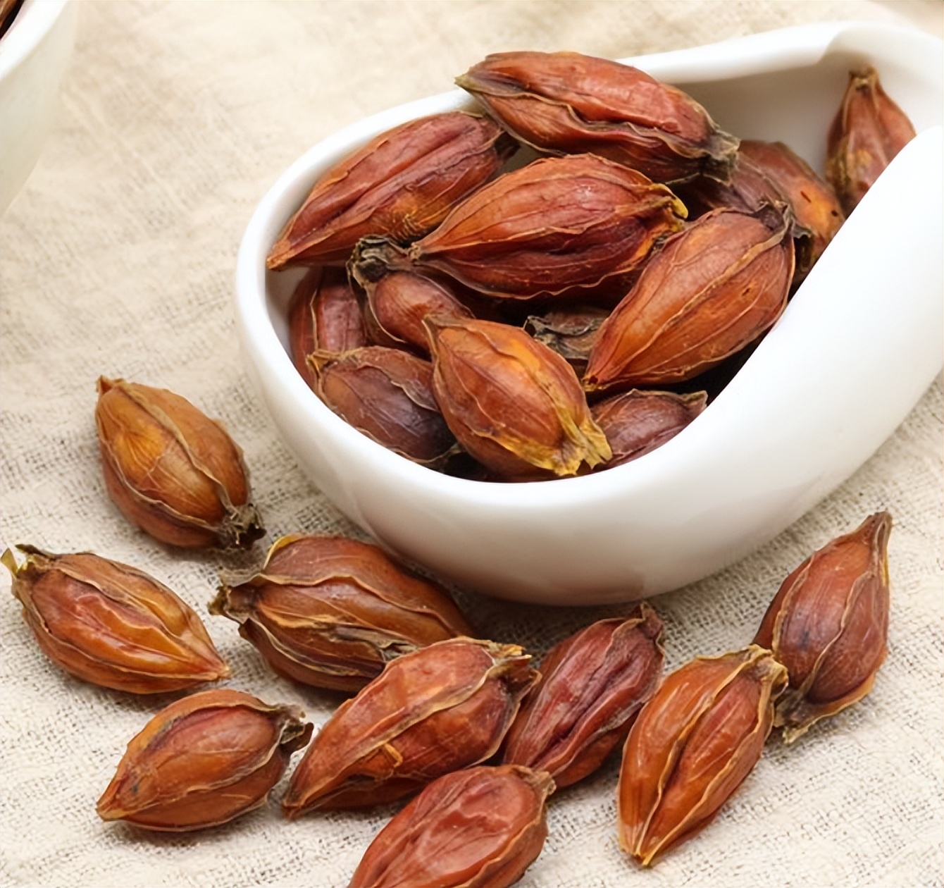 睡觉头出汗枕头湿了吃什么药,头汗多怕热怎么治