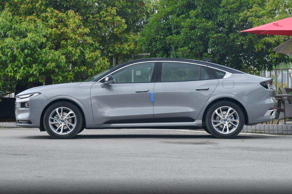 适合年轻人的b级车性价比高,最适合年轻人的b级车还是2.0t