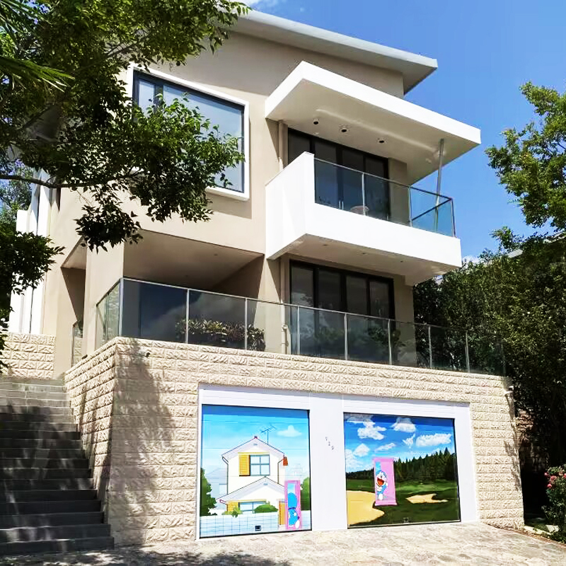 为什么车库门贴上进口标签就变得更贵？