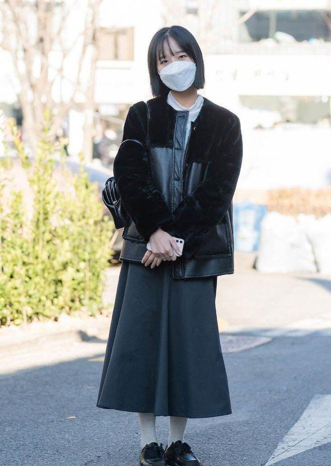 韩国穿搭就喜欢黑白灰,韩国冬季穿搭看不腻的黑白灰