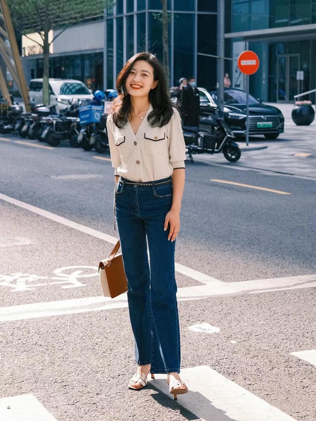 牛仔裤除了搭小白鞋还能搭什么鞋 (白色牛仔裤搭什么鞋子)