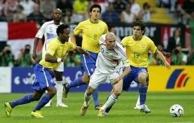 阿德里亚诺为什么叫梅阿查国王,足坛十大神锋阿德里亚诺