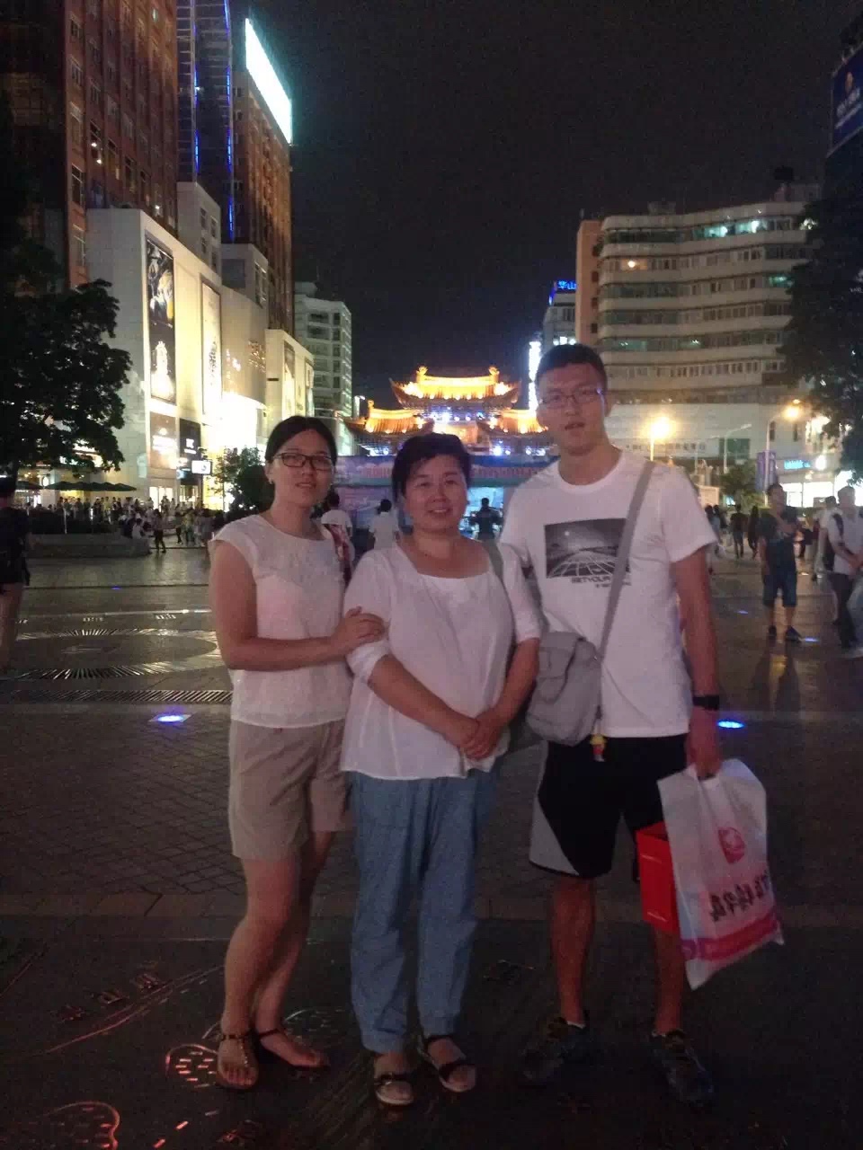 多伦多园丁猴哥猴嫂年龄,多伦多园丁猴哥3月份视频