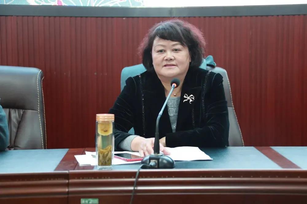 湖南省地质中学校长方曼辉,我身边的好老师好同事事迹