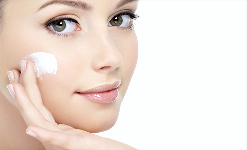 法令纹科普知识,刚刚玻尿酸填法令纹移位如何自救