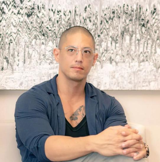 蒋介石曾孙抵达上海出席“双城论坛”，参观后坦言：印象非常深刻