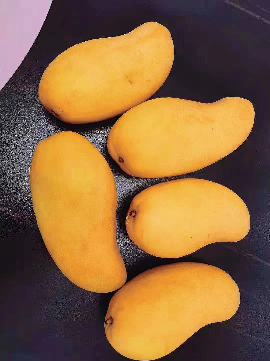 最好吃的芒果没有之一又甜又糯,广西芒果和海南芒果哪个好吃