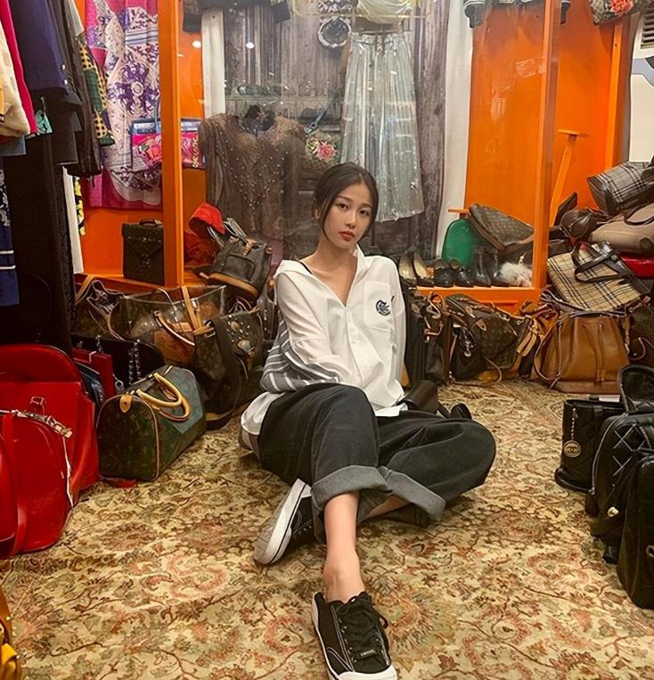 嫁入豪门从不炫富的三位女明星,娱乐圈钻戒最豪华的女明星