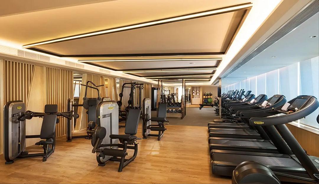 大体重跑步机需要穿护膝吗,跑步机入门使用