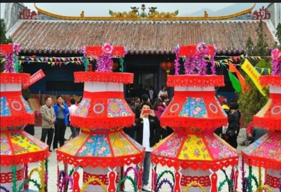 二月二龙抬头故事和习俗,中国传统文化二月二龙抬头的传说