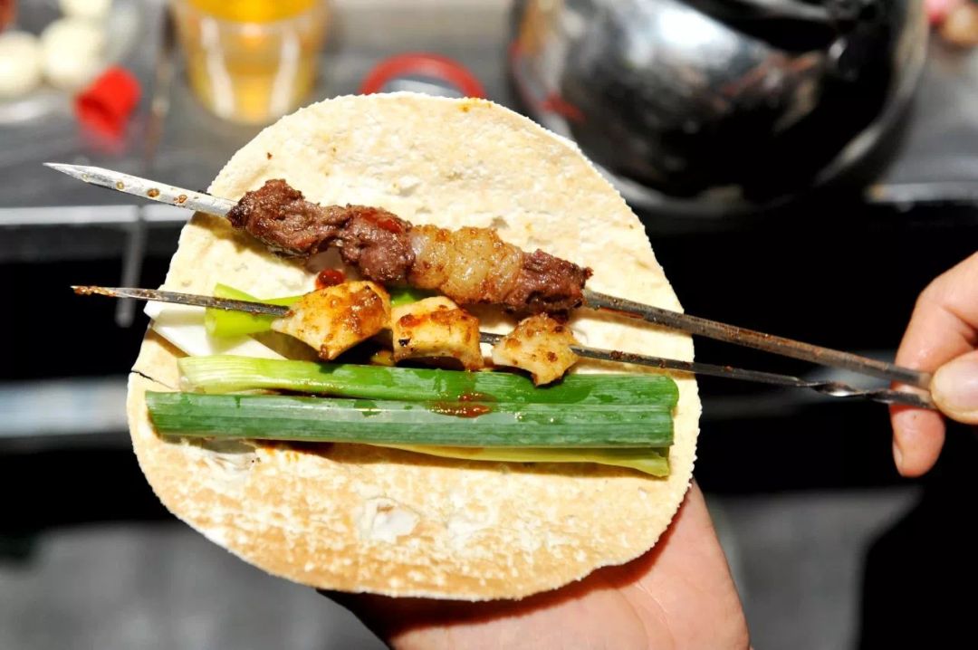 关于淄博烧烤值得学习借鉴的地方,最正宗的淄博烧烤都有啥