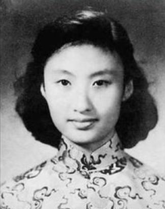 八位健在的老演员,18位已故的老演员有哪些