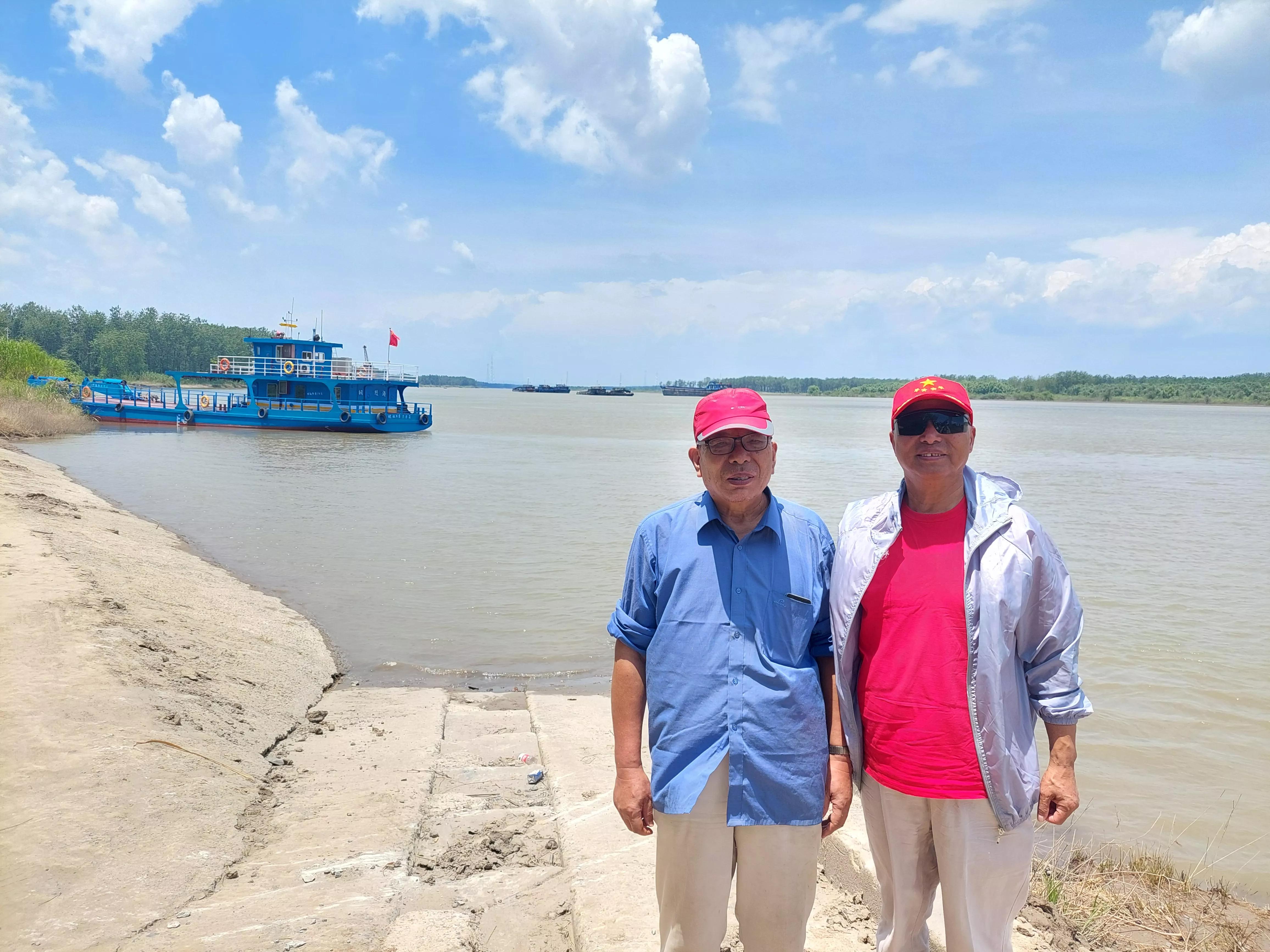 我们来到长江边池口的池州港码头怀旧