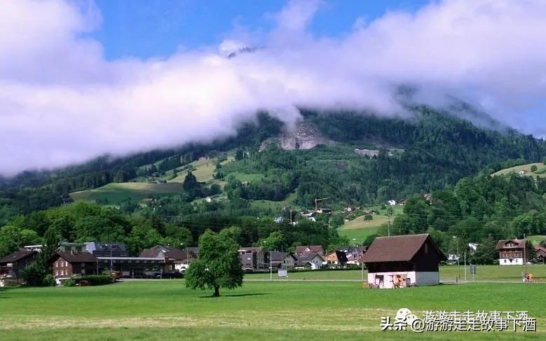 欧洲瑞士旅游线路,卢塞恩金色山口观光火车
