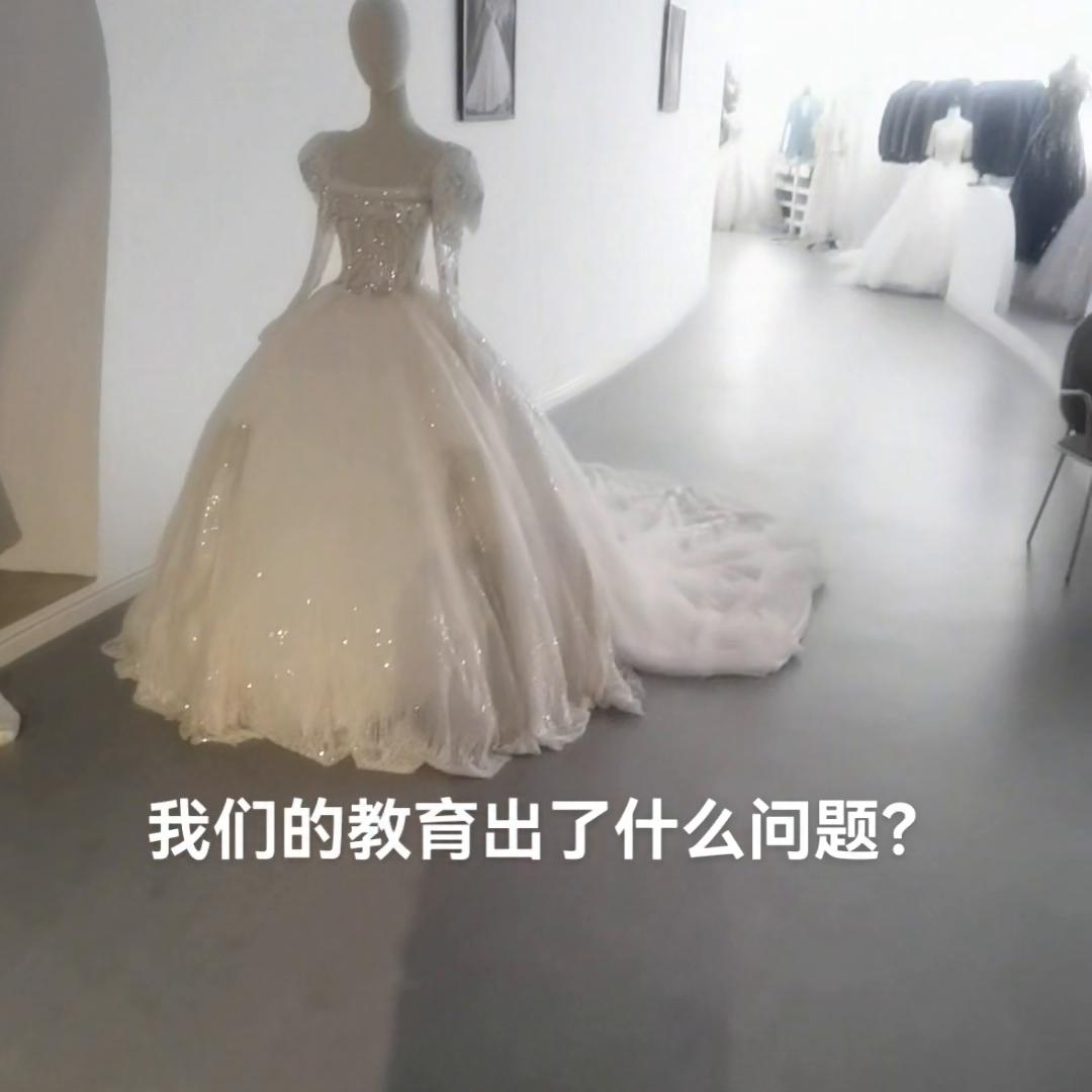 老师发孩子朋友圈家长怎么评价,家长写一段对老师的评价