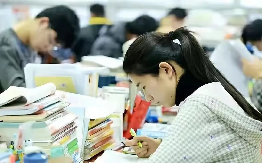 同等学力申硕是怎么回事,在职同等学力申硕值得考吗