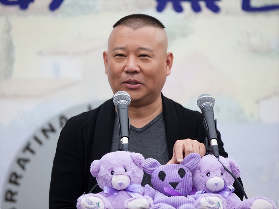 岳云鹏吴京调侃谢楠完整版,岳云鹏吴京谢楠同台什么梗