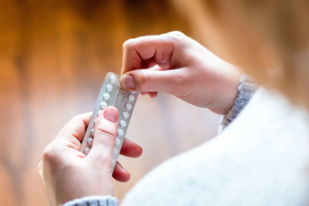 去医院看月经不调为什么要验血,为啥月经不调医院给我开避孕药