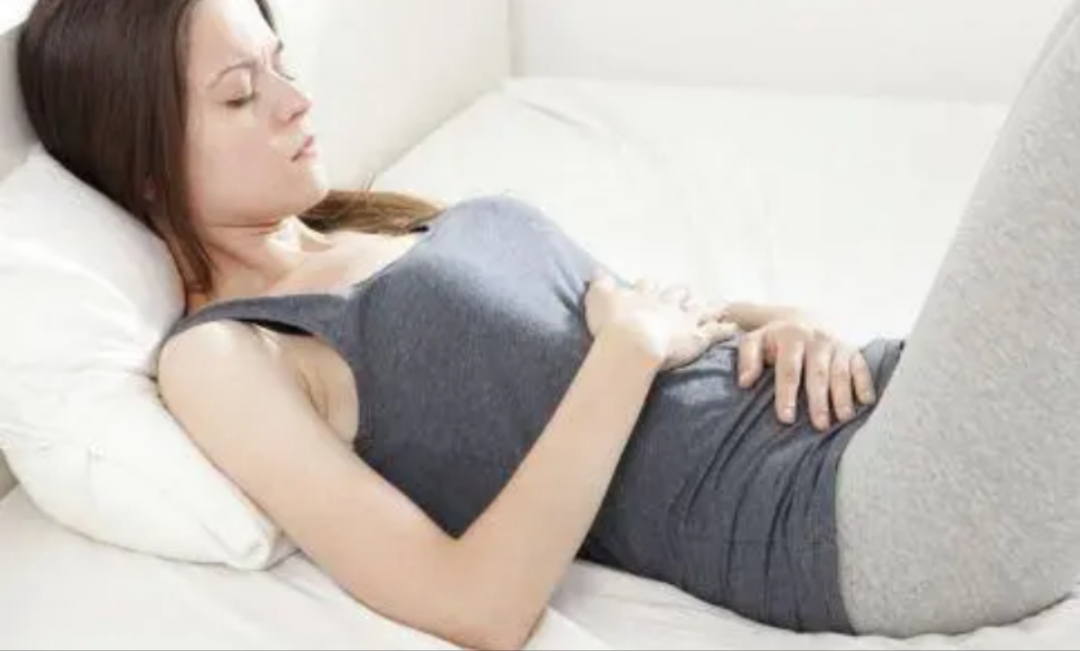 女性排卵时身体有什么反应,女性排卵期间容易怀孕吗